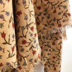 Ray Strauss vintage tan scarf -floral print 58X58